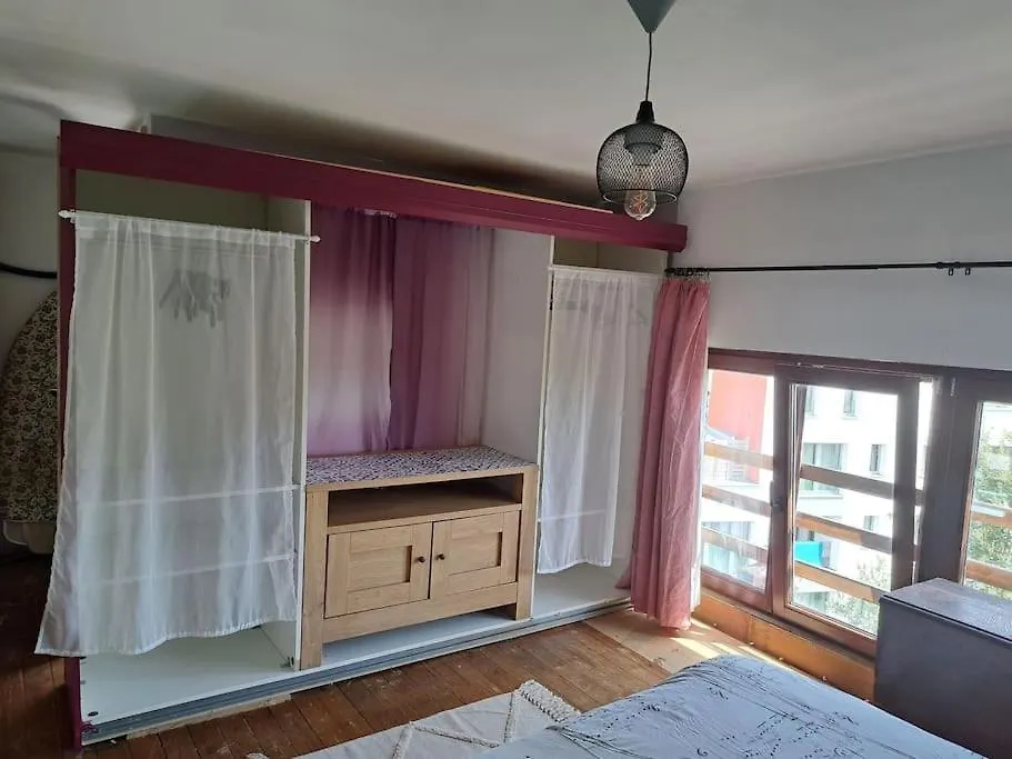 Appartement Convivial Брюссель